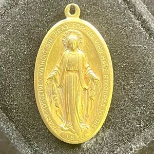 Virgin Mary miraculous Faith Pendant
